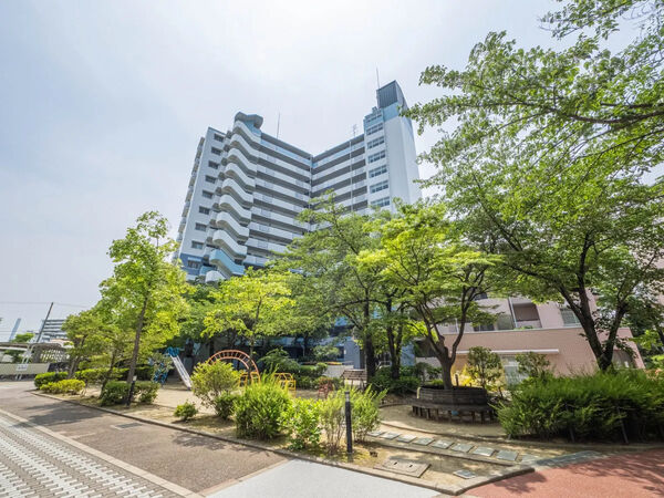 【リバライン井高野】３号棟　外観1