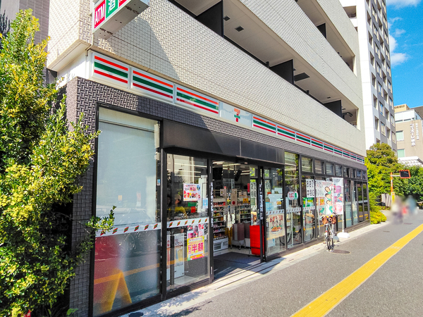 セブン-イレブン新宿７丁目店まで約36m(徒歩1分)