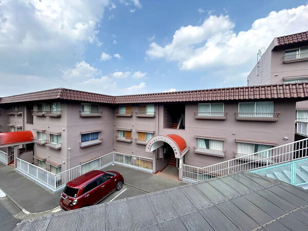 【朝日読売ランドマンション】外観