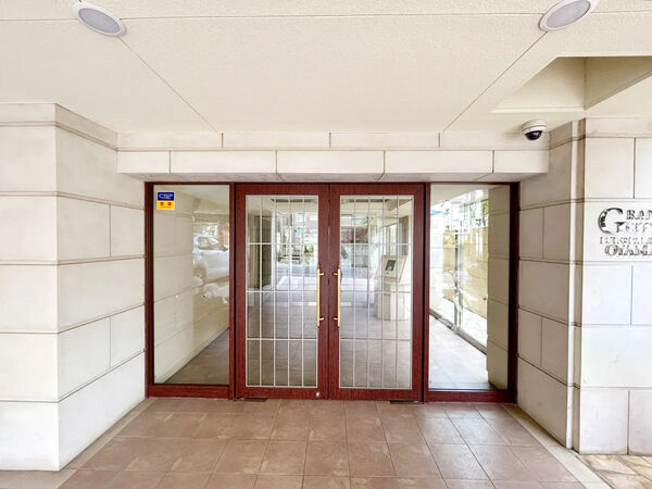 【グランシティユーロパレス大山】エントランス 【グランシティユーロパレス大山】エントランス