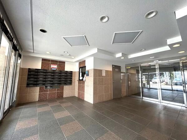 【クリオ磯子丸山壱番館】エントランス2