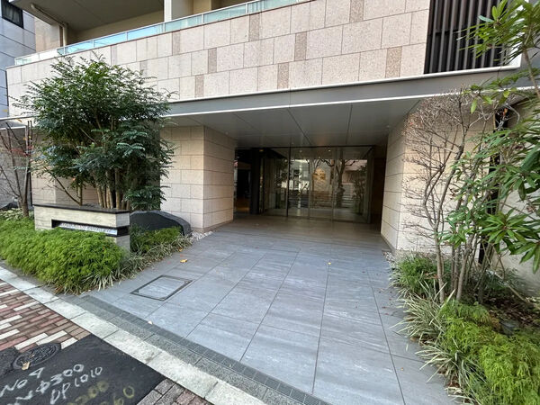 【アトラス日暮里グレイスコート】エントランス 【アトラス日暮里グレイスコート】エントランス