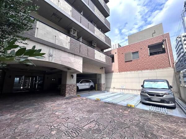 【プリモーラ丸の内】共用部分(駐車場) 【プリモーラ丸の内】共用部分(駐車場)