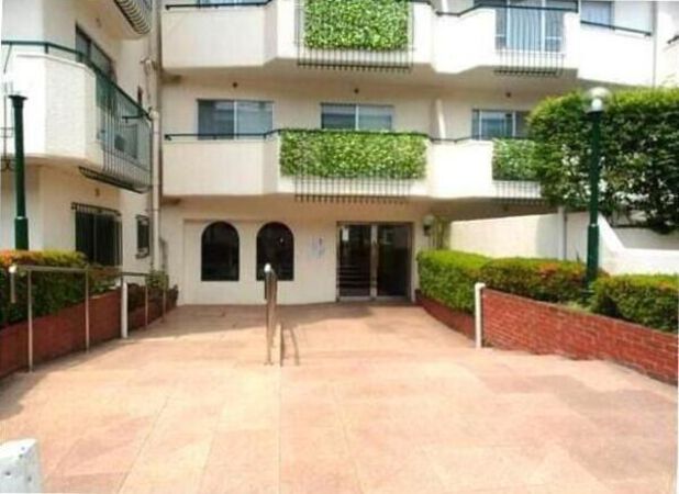 【岡本センチュリーマンション】エントランス1