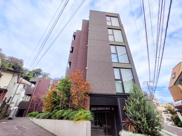 【ベルジェンド横濱南太田アティックス・ステーション】外観