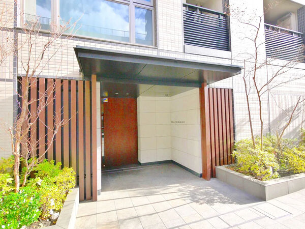 【Brillia山手動坂グランスイート】エントランス 【Brillia山手動坂グランスイート】エントランス