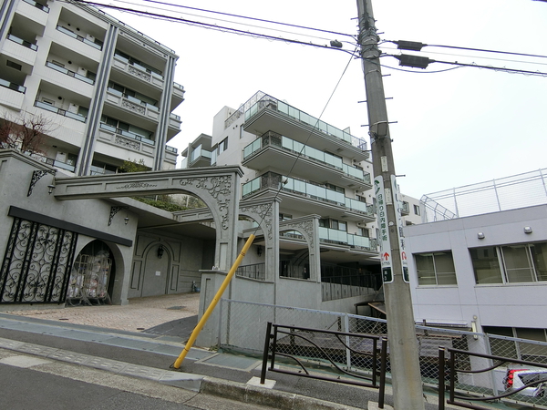 【ロイヤルシーズン溝の口VIDA】外観