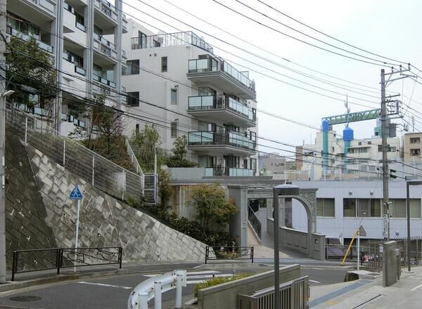 【ロイヤルシーズン溝の口VIDA】外観