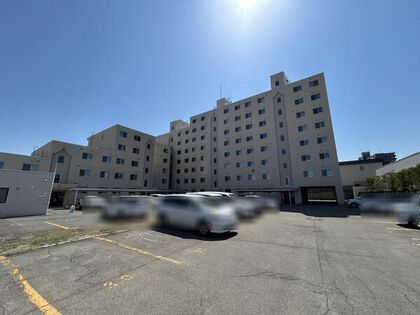 ロイヤルシャトー西岡 2枚目 ロイヤルシャトー西岡