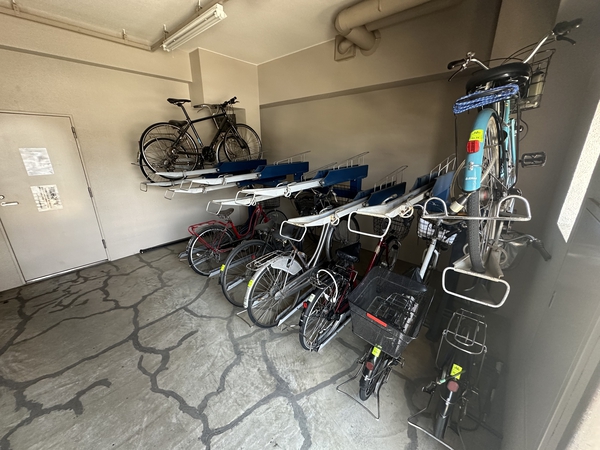 【キャッスル宮原】駐輪場