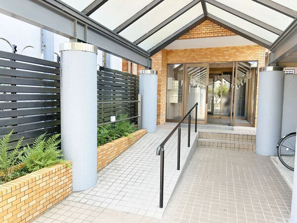 【キングスコート豊田下林】エントランス 【キングスコート豊田下林】エントランス