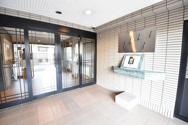 【ネオステージ新守山】エントランス 【ネオステージ新守山】エントランス