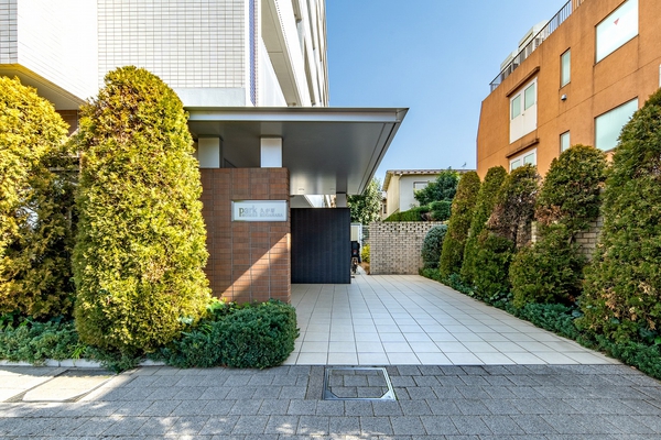 【パークホームズ久が原】緑と街並みに調和した、美しいランドスケープ。	 【パークホームズ久が原】緑と街並みに調和した、美しいランドスケープ。