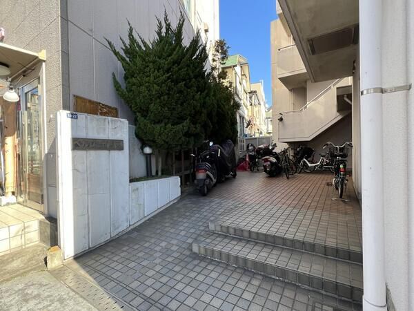 【ベルローゼ馬込】エントランス 【ベルローゼ馬込】エントランス