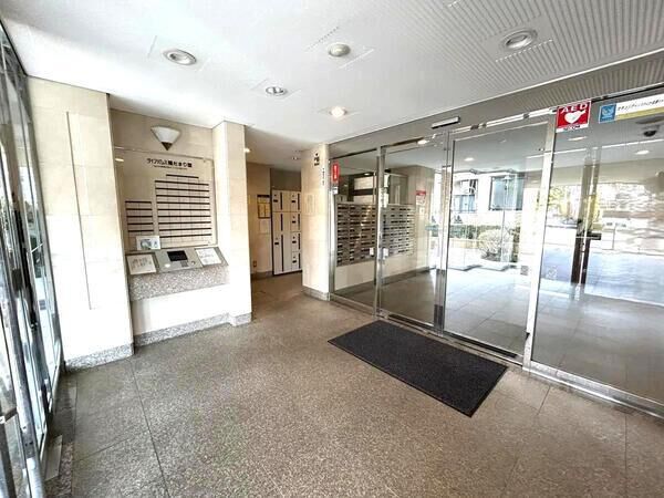 【ダイアパレス柏木四季の杜】陽だまり館　エントランス２