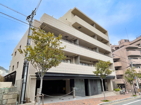 【ジ・アーバネックス神戸山本通】外観