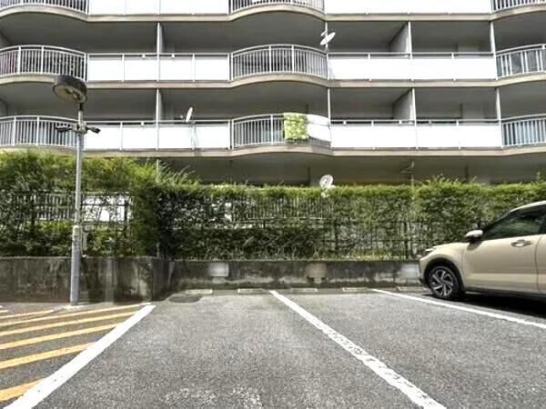 【稲毛パークハウス】D棟　外観2（駐車場）