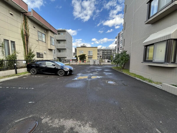 【住友栄通シティハウス】駐車場 【住友栄通シティハウス】駐車場