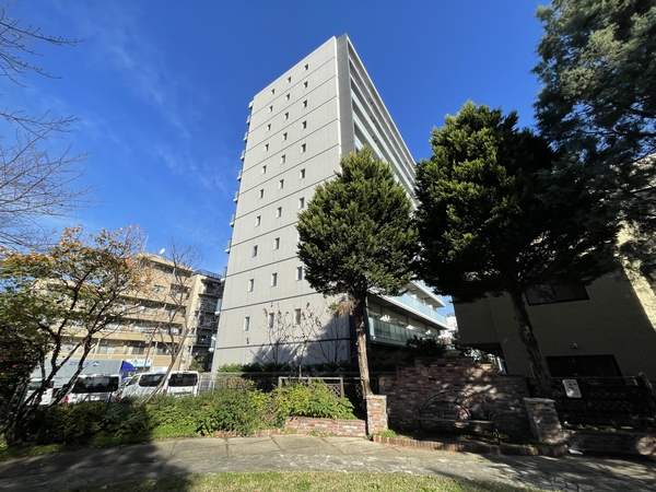 【オーベル戸田公園レジデンス】外観