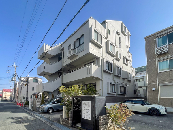 【トムハウス】外観