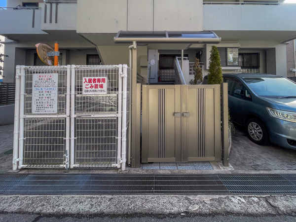 【トムハウス】エントランス