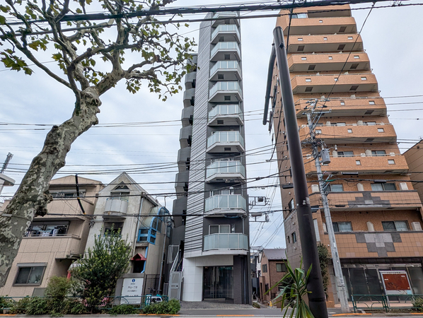 【アクサス新宿戸山】外観