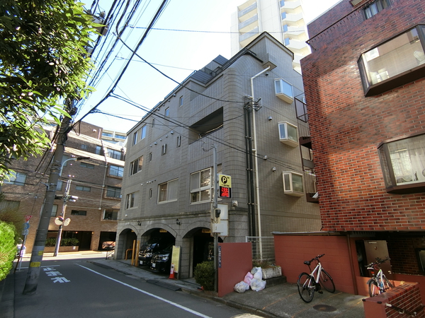 【エスター南麻布】エントランス