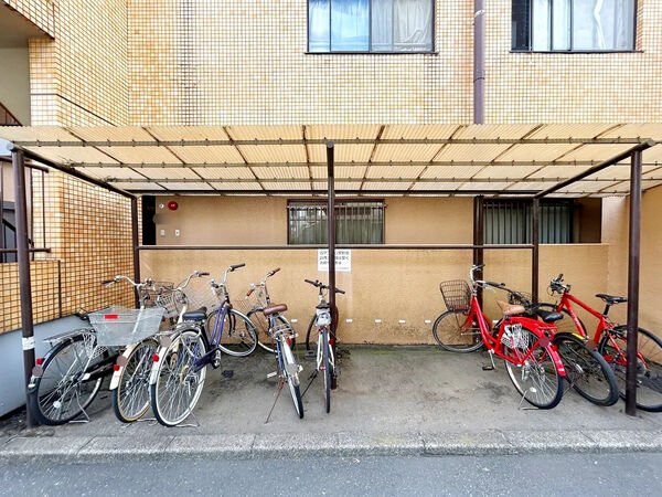 【ライオンズマンション富士見台】駐輪場