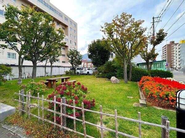 【コープ野村山鼻】共用部分（敷地内公園）