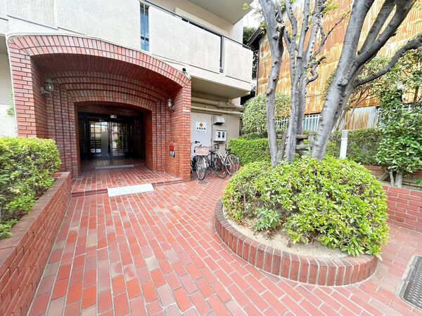 【洋伸帝塚山マンション】エントラン1 【洋伸帝塚山マンション】エントラン1