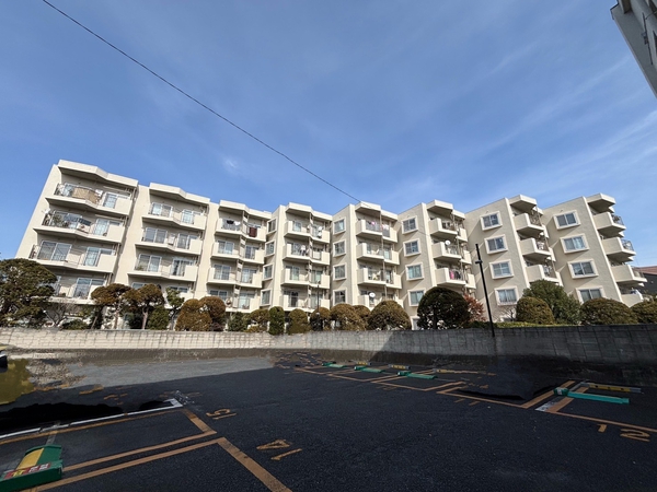 【東急西市ケ尾ドエリングA棟】外観