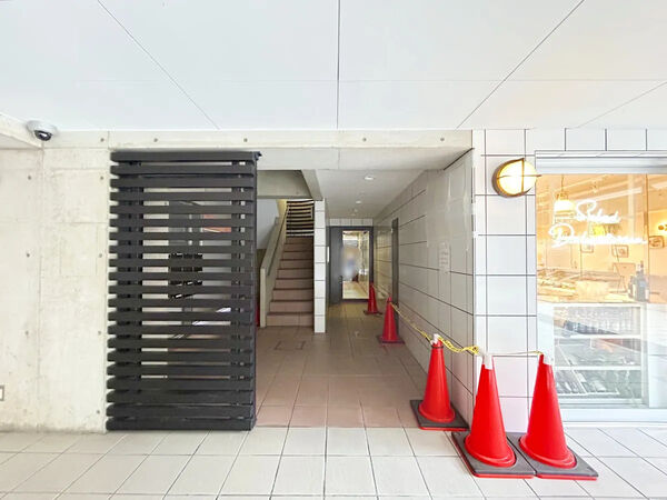 【シンフォニー四条烏丸】エントランス1 【シンフォニー四条烏丸】エントランス1