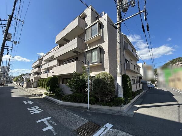 【牛田公園パーク・マンション】外観