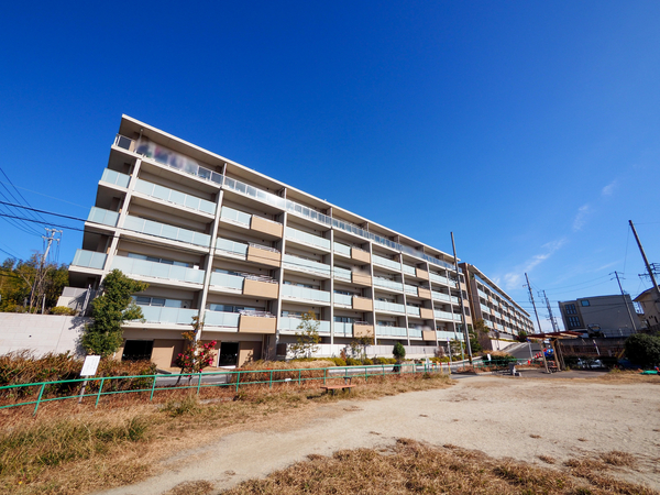 【プレイズ徳重】外観