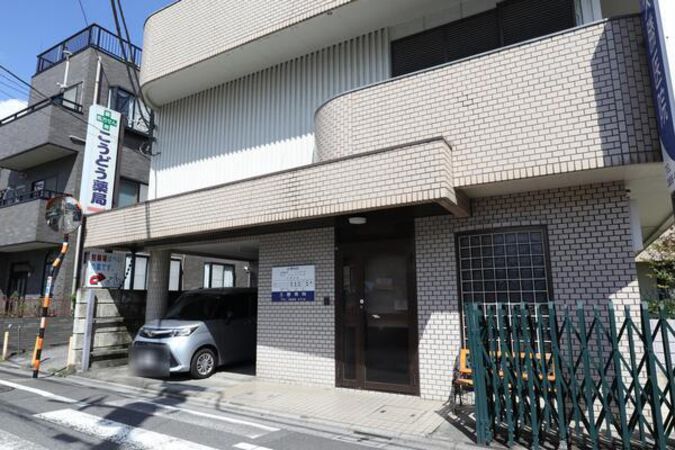 久勝医院　約200ｍ（徒歩3分）