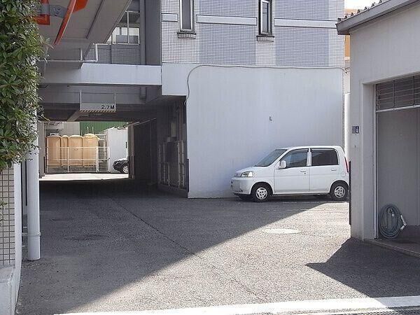 【アルファステイツ老松町】駐車場