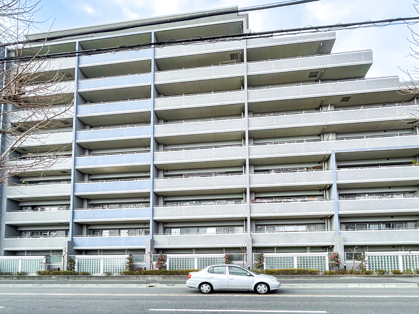 【ファミリアーレ庄内緑地公園】外観