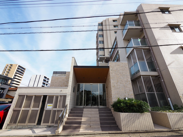 【ファミリアーレ桜台ヒルズ】外観