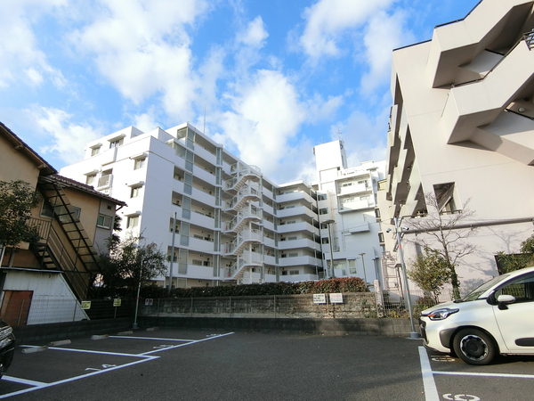 【プラザ向ヶ丘遊園】外観