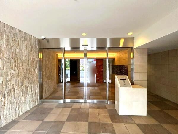 【セザールガーデン札幌】エントランス1