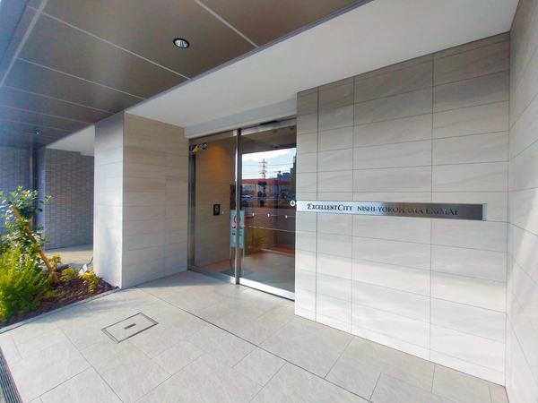 【エクセレントシティ西横濱駅前】エントランス