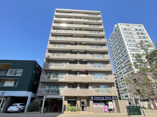 【イトーピア裏参道ロッソ】外観