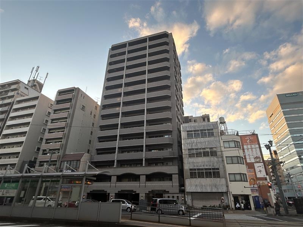 フローレンス榎町センターコート