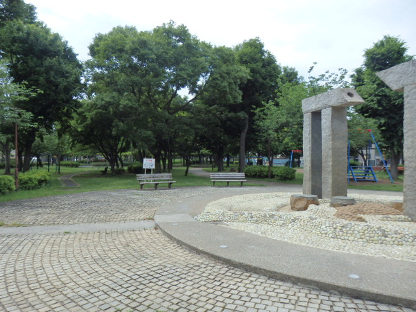 「諏訪木西公園」まで約130ｍ（徒歩2分）