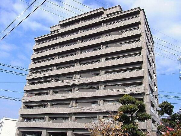 【ロイヤルガーデン白楽町】外観