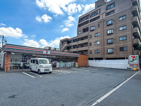 セブン-イレブン練馬中村南２丁目店まで約170m(徒歩3分)