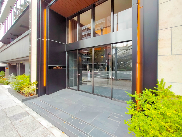 【ブリシア横濱石川町】エントランス 【ブリシア横濱石川町】エントランス