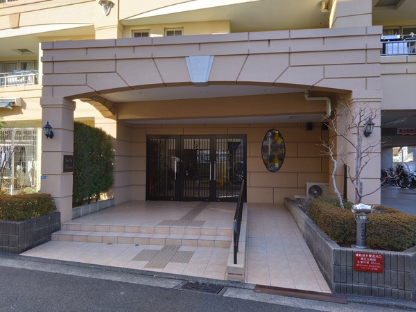 【グランシティ鴨居】エントランス
