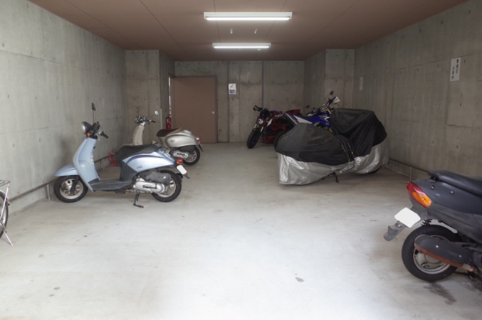 バイク置場