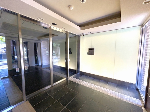 【ファインスクェア世田谷弦巻】エントランス 【ファインスクェア世田谷弦巻】エントランス